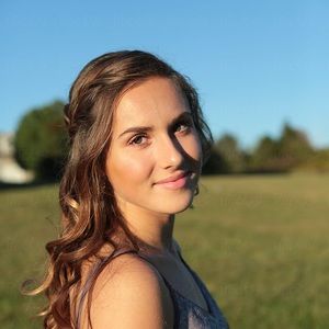 Meet your Posher, Isabela